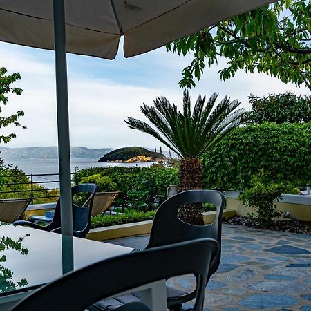 Sea Path Apartment PalaiónTsiflíkion エクステリア 写真