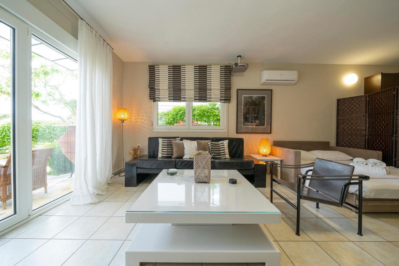 Sea Path Apartment PalaiónTsiflíkion エクステリア 写真