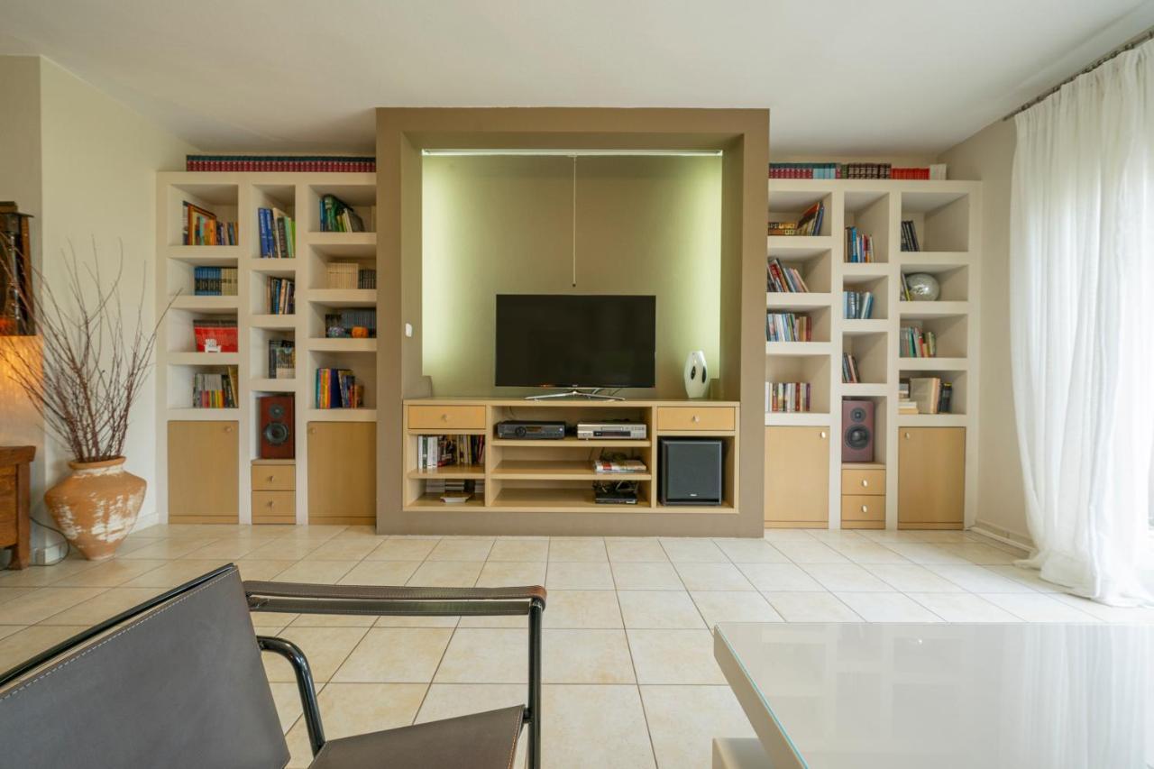 Sea Path Apartment PalaiónTsiflíkion エクステリア 写真